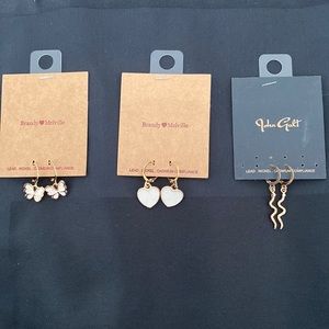 All 3 pairs of Gold Brandy Melville Earings
